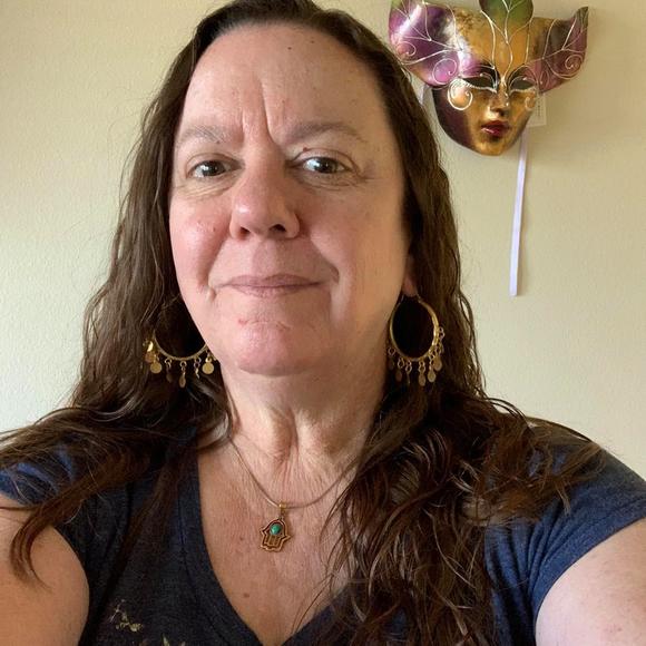 Meet your Posher, Charlotte - Picture 1 of 1